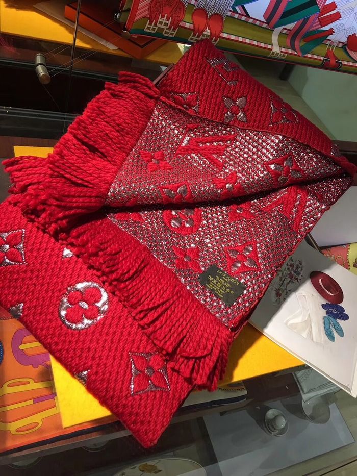 Louis Vuitton Scarf LV00162